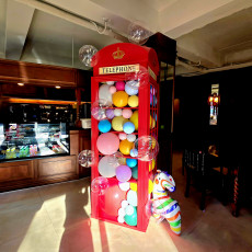 베이커리카페 전화박스 포토존