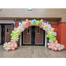 배곧라라초등학교 입구아치장식